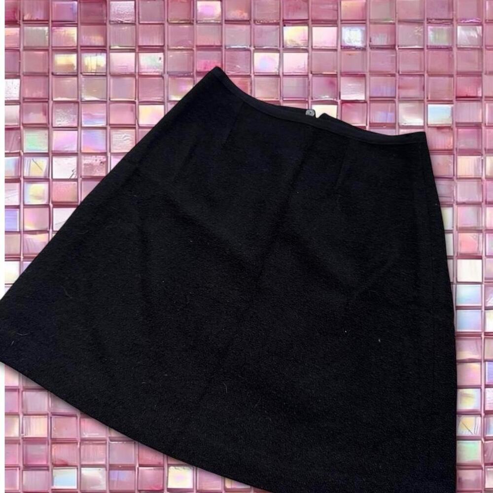 The limited black mini skirt